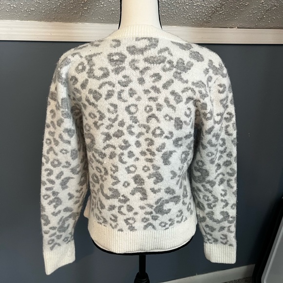 Leopard Print Sweater - Picture 2 of 3